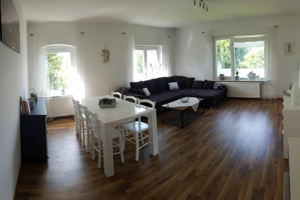 Gemuetliche Haushaelfte Mit Garten Und Terrasse 弗伦斯堡 外观 照片