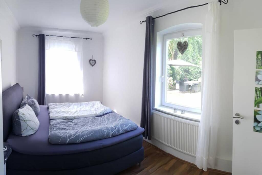 Gemuetliche Haushaelfte Mit Garten Und Terrasse 弗伦斯堡 外观 照片
