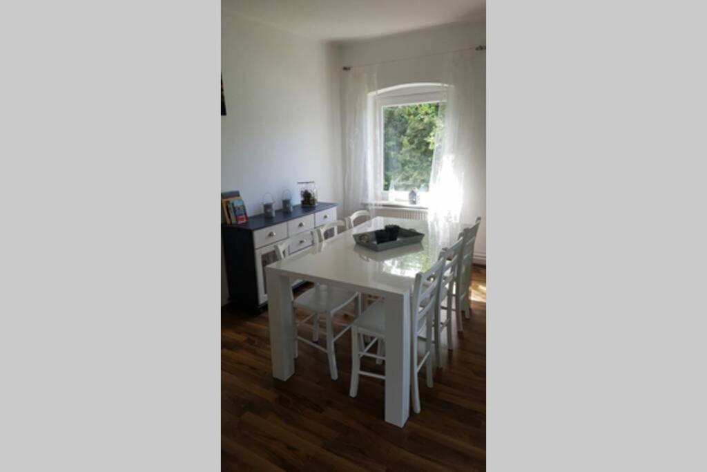 Gemuetliche Haushaelfte Mit Garten Und Terrasse 弗伦斯堡 外观 照片